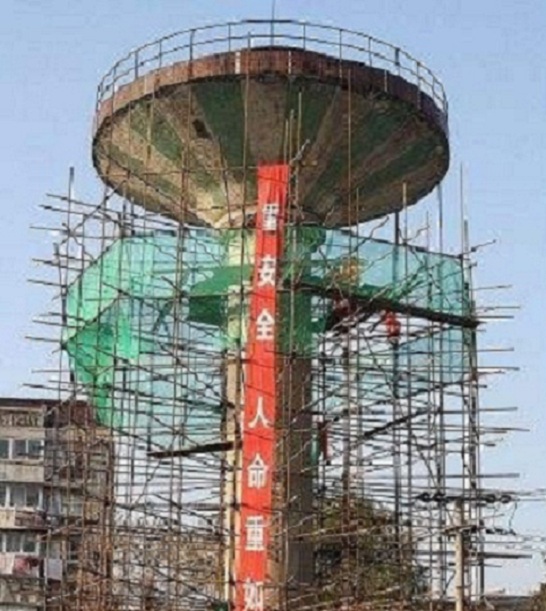水塔拆除公司介紹拆水塔怎么樣比較安全？